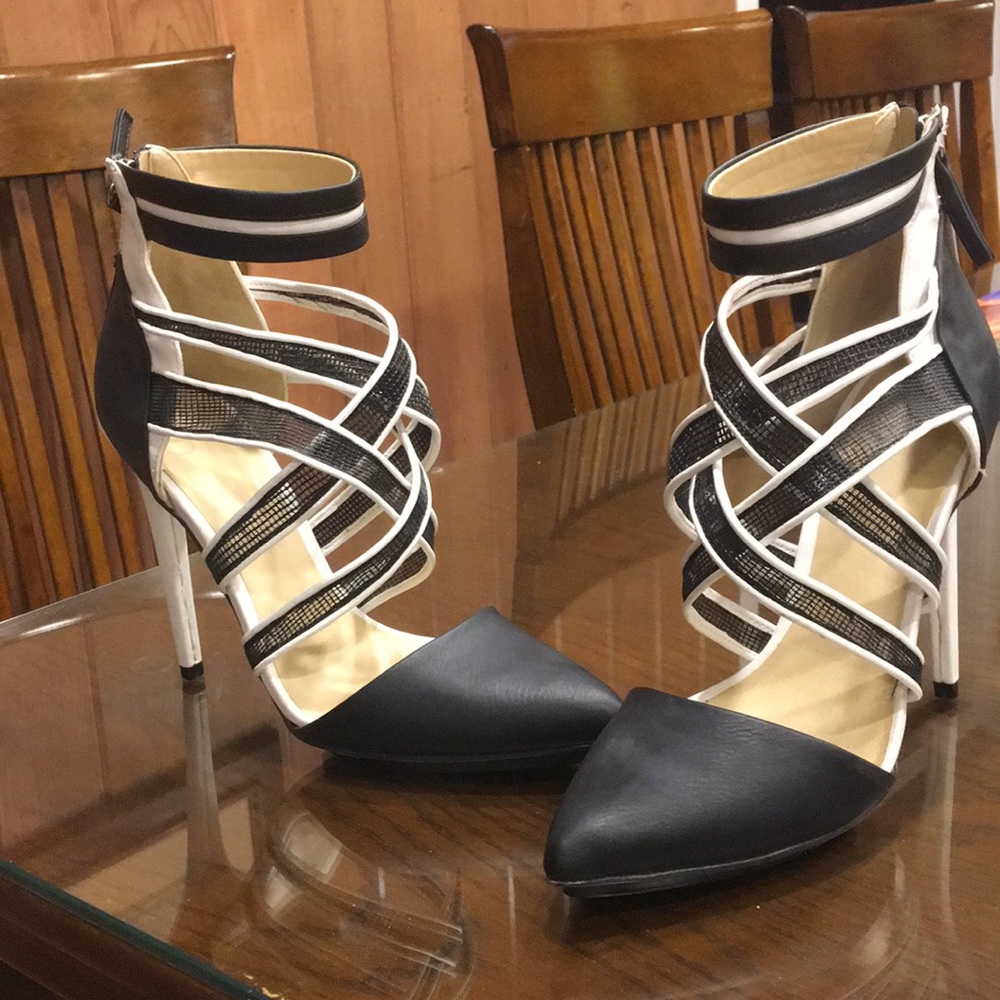 GX by Gwen Stefani - Size 6.5